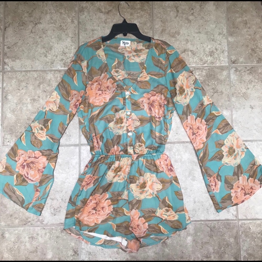 (SOLD) SMYM Miss Magnolia Romper - Picture 1 of 3